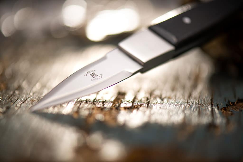 Couteau à huître forgé en chêne